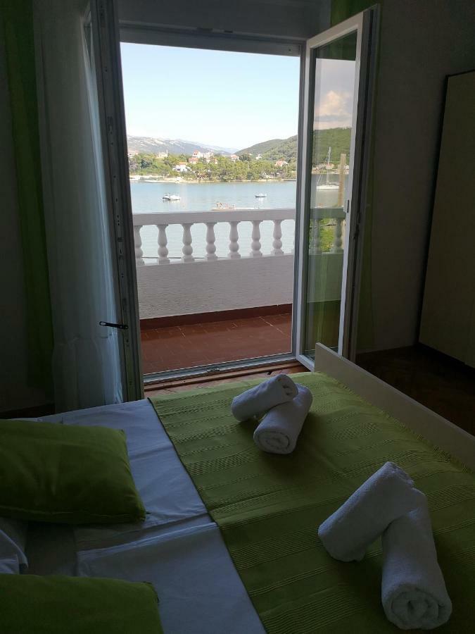 Apartments Mareta Раб Екстериор снимка